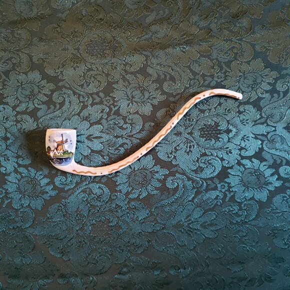 Vintage Hand-Crafted Dutch Pottery Pipe - Picture 16 of 16